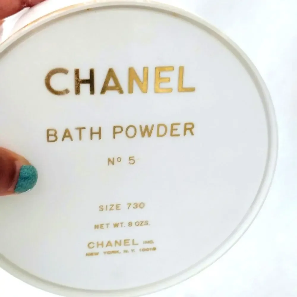 Chanel No 5 Perfumed Bath Body Powder Puff Vintage 8 oz. 70% full Vanity FLAW